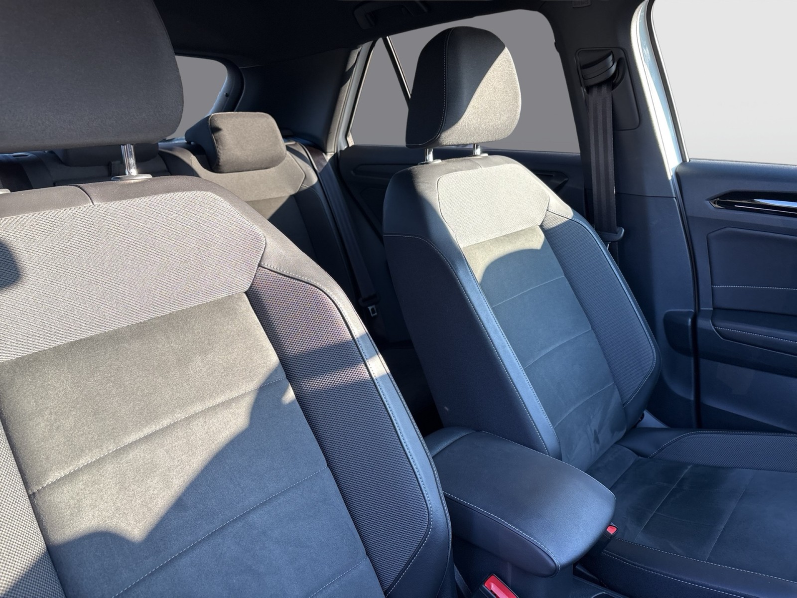 Volkswagen T-Roc 1.0 R-LINE CAM ACC NAVI LM17 LED+ CARPLAY