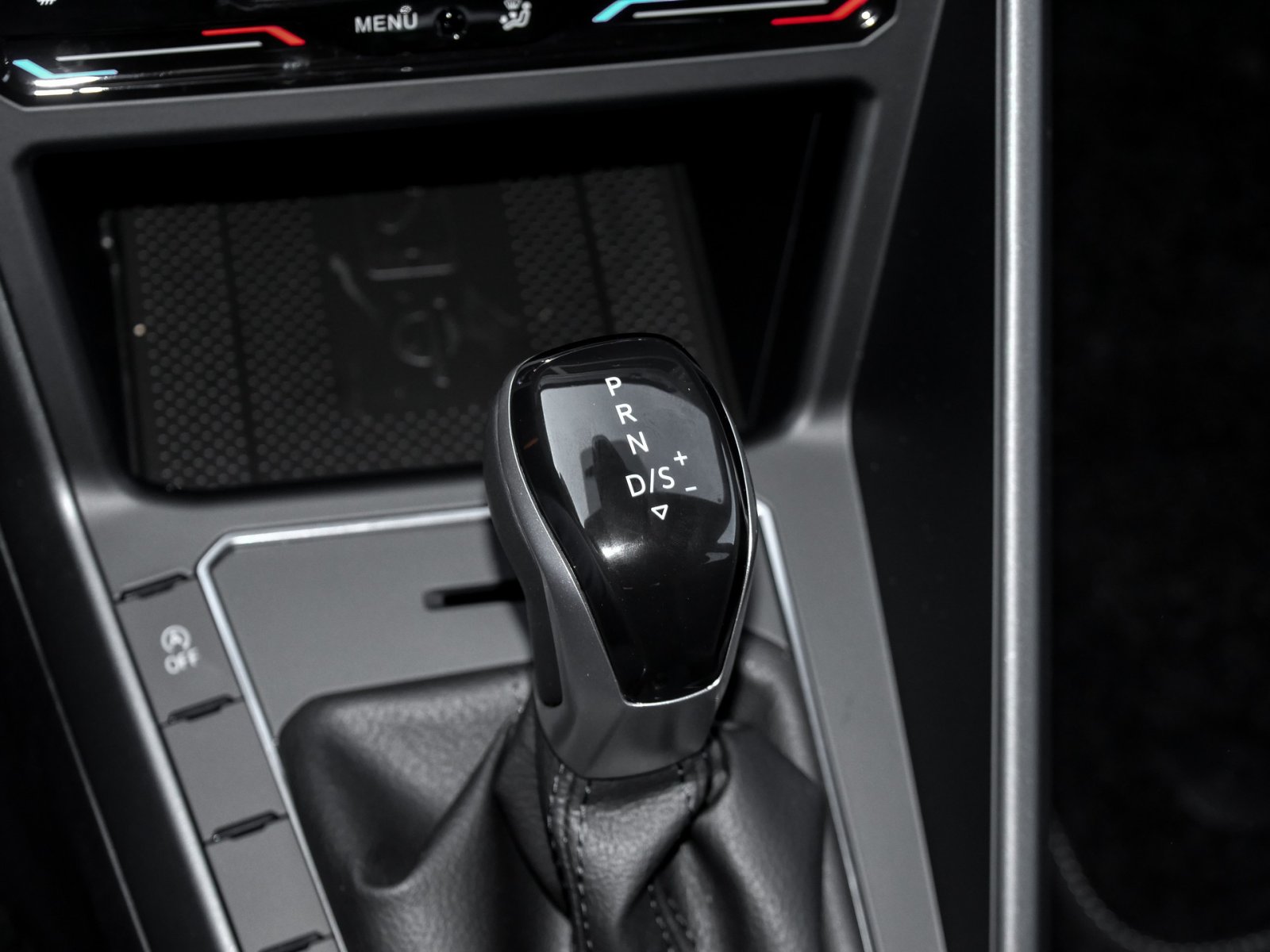 Volkswagen Polo 1.0 R-LINE CAM ACC LM17 NAVI CARPLAY SITZHZ