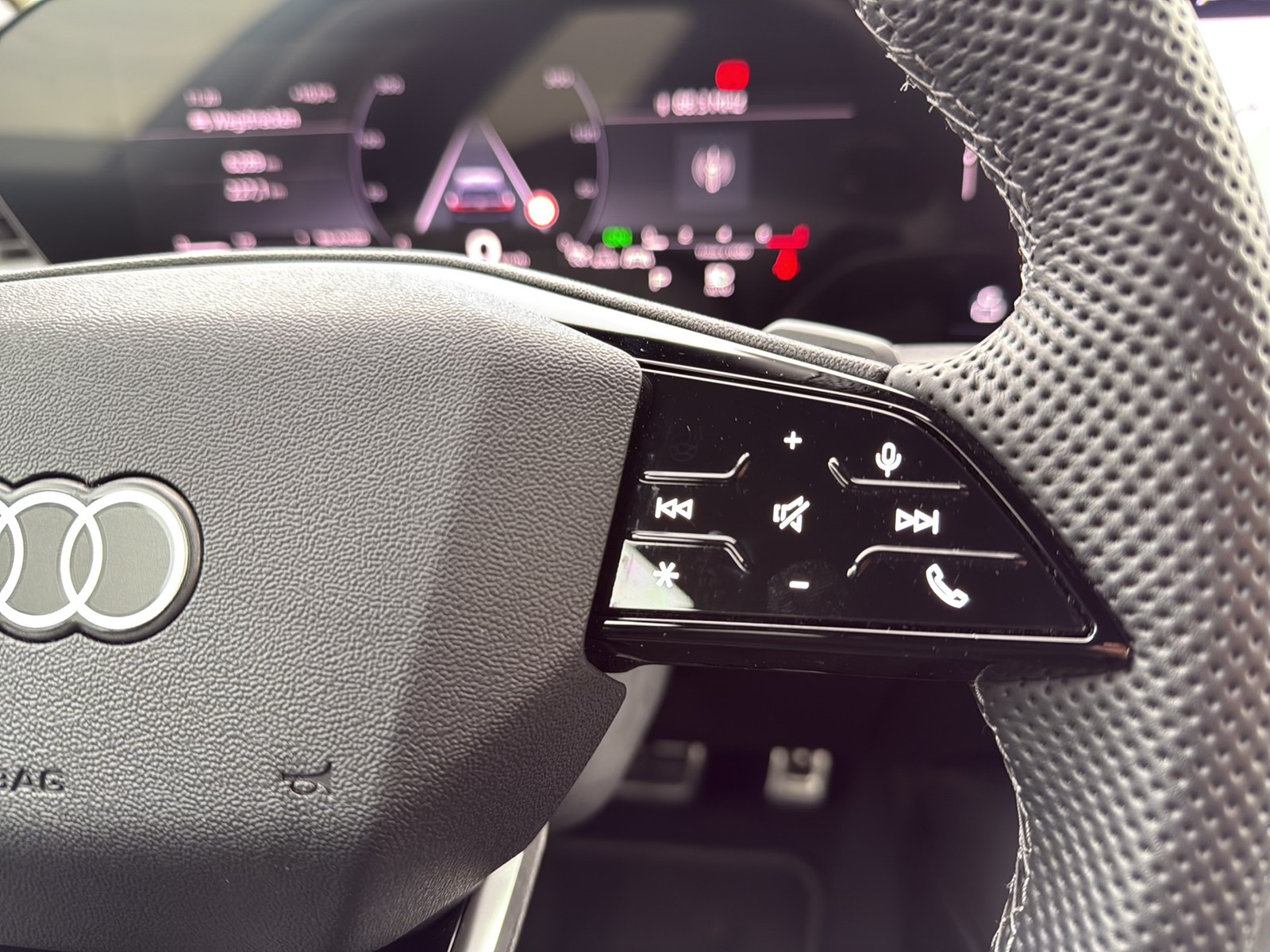 Audi A5 Avant TFSI quattro S tronic S LINE Techplus+AHK+B&O+Sportfarhwerk