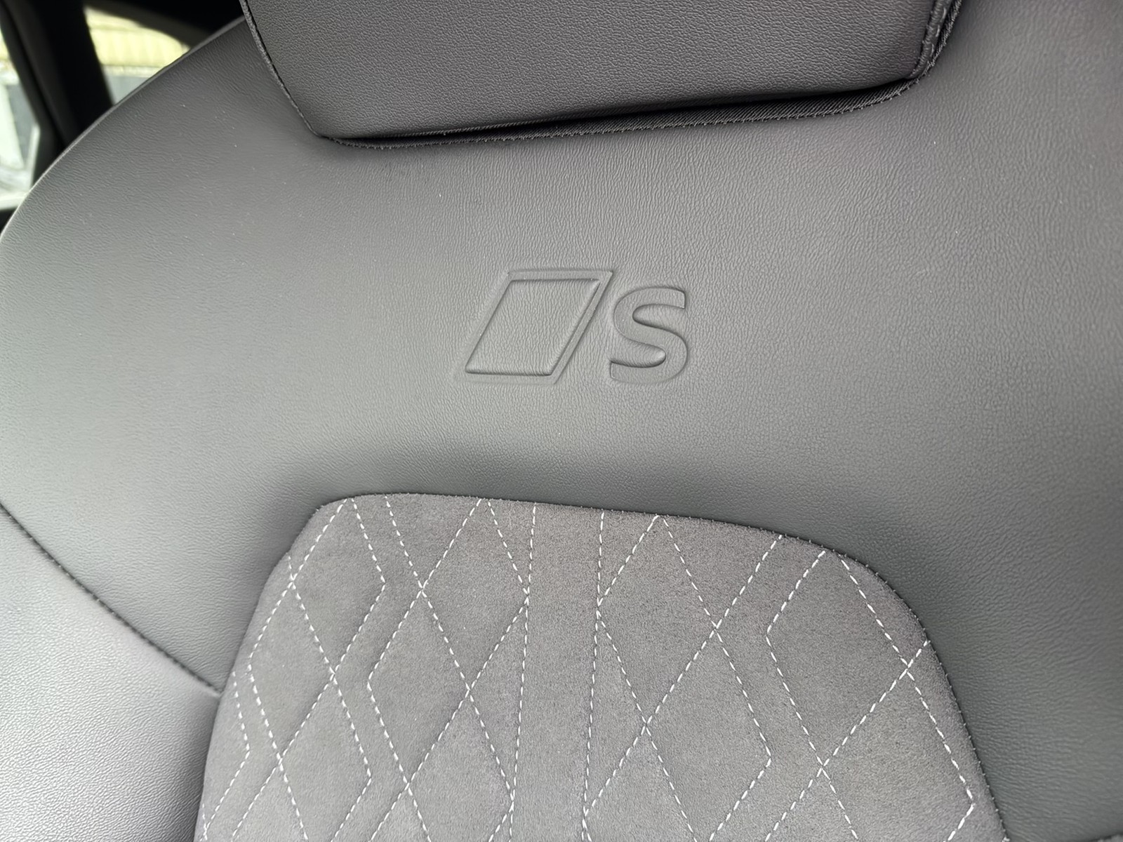 Audi A5 Avant TFSI quattro S tronic S LINE Techplus+AHK+B&O+Sportfarhwerk