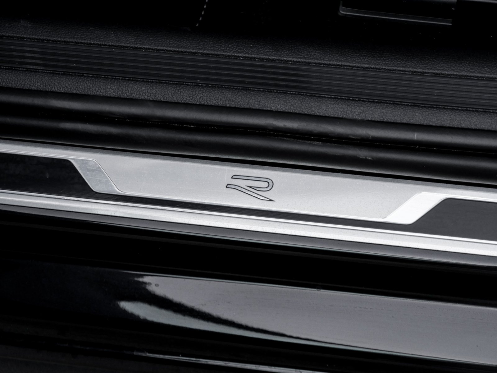 Volkswagen Polo 1.0 R-LINE CAM ACC LM17 NAVI CARPLAY SITZHZ