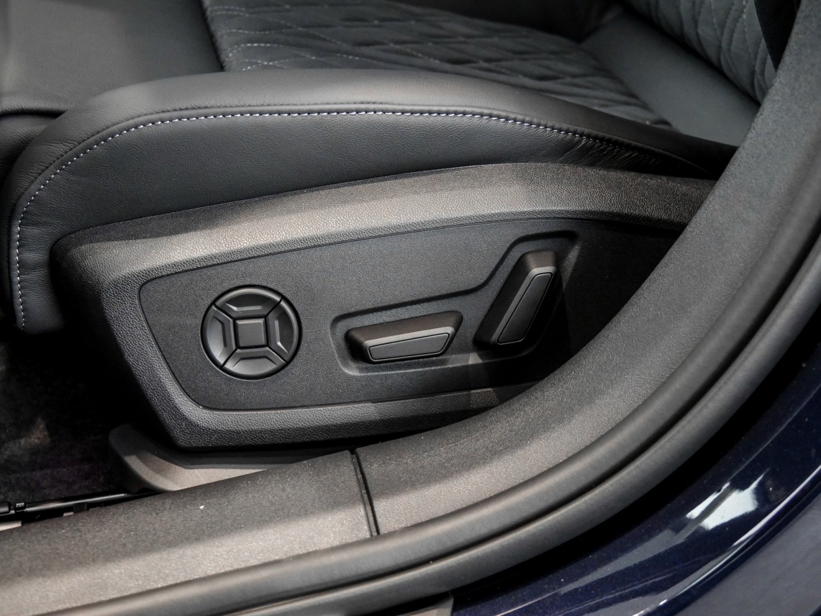 Audi A5 Avant TDI quattro S tronic Techpro+AHK+B&O+Standheizung+Memory