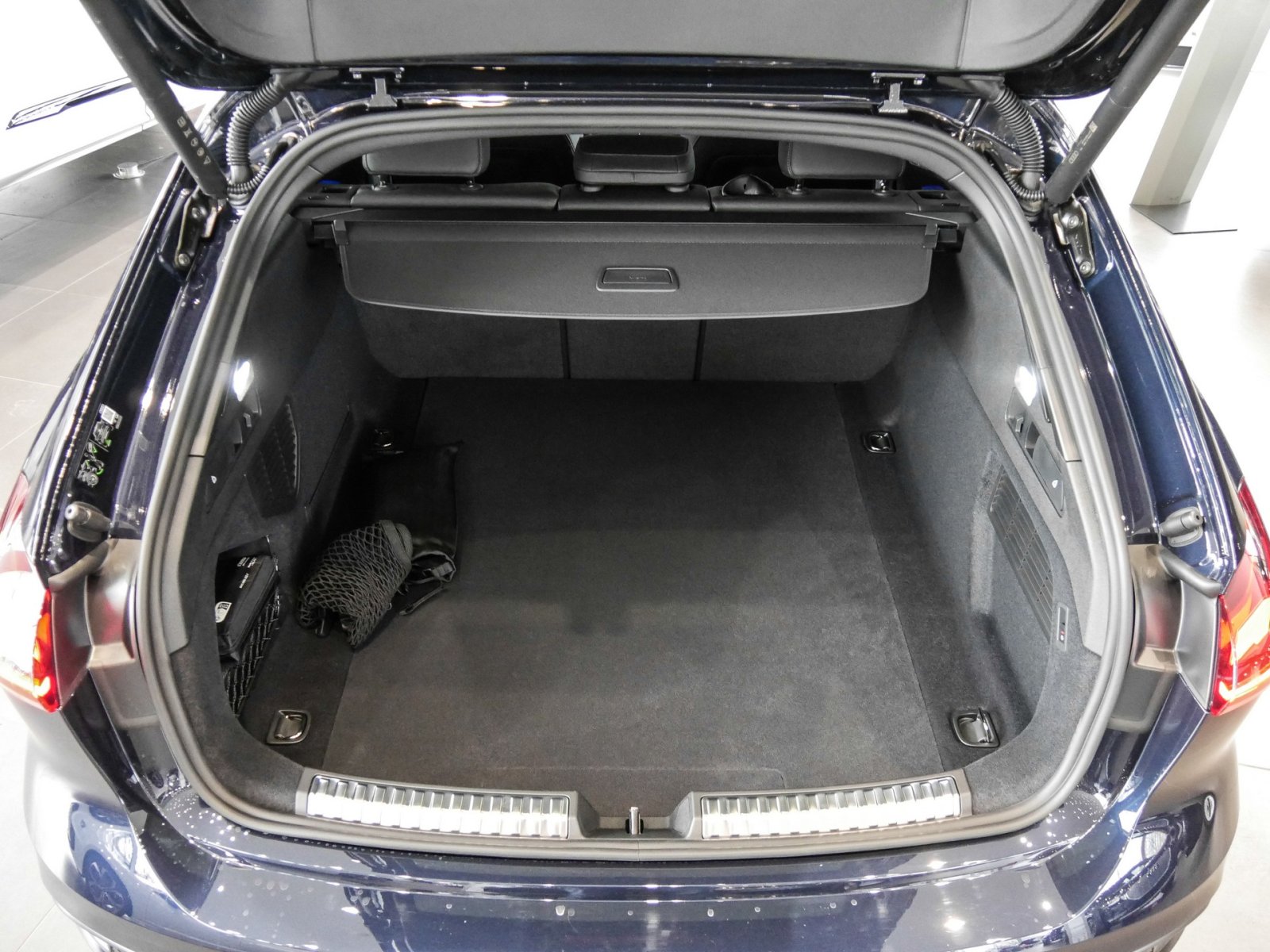 Audi A5 Avant TDI quattro S tronic Techpro+AHK+B&O+Standheizung+Memory