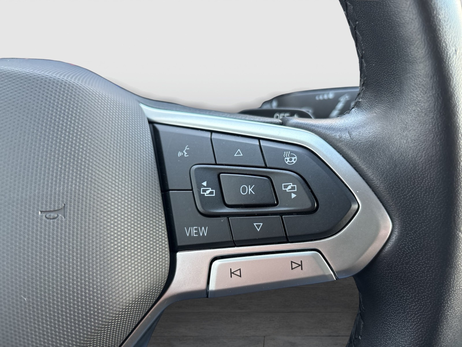 Volkswagen T-Roc 1.5 STYLE STANDHZ. ACC LED+ NAVI LM17