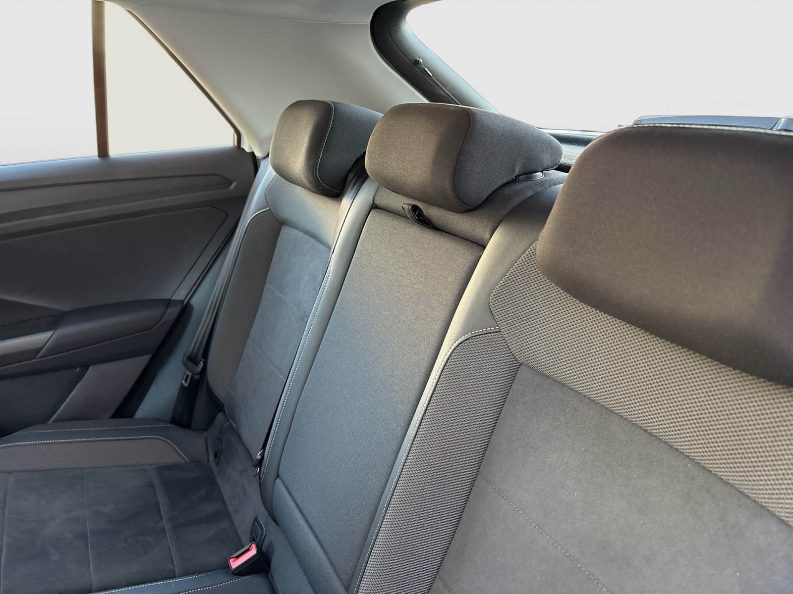 Volkswagen T-Roc 1.5 STYLE STANDHZ. ACC LED+ NAVI LM17