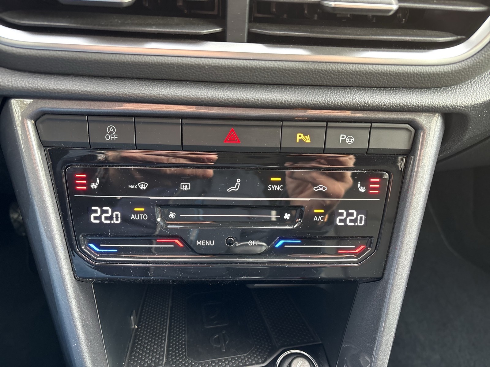 Volkswagen T-Roc 1.0 STYLE ACC LED+ NAVI LM17 CARPLAY