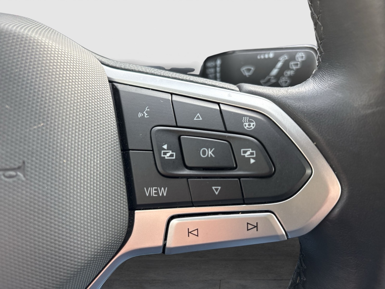 Volkswagen T-Roc 1.0 STYLE ACC LED+ NAVI LM17 CARPLAY