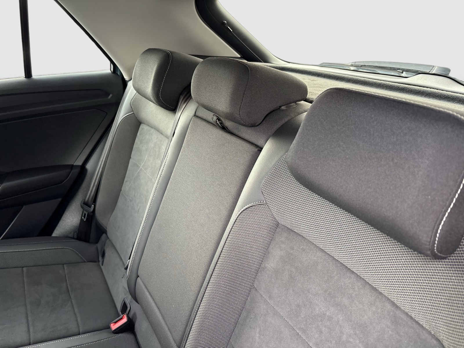 Volkswagen T-Roc 1.0 STYLE ACC LED+ NAVI LM17 CARPLAY