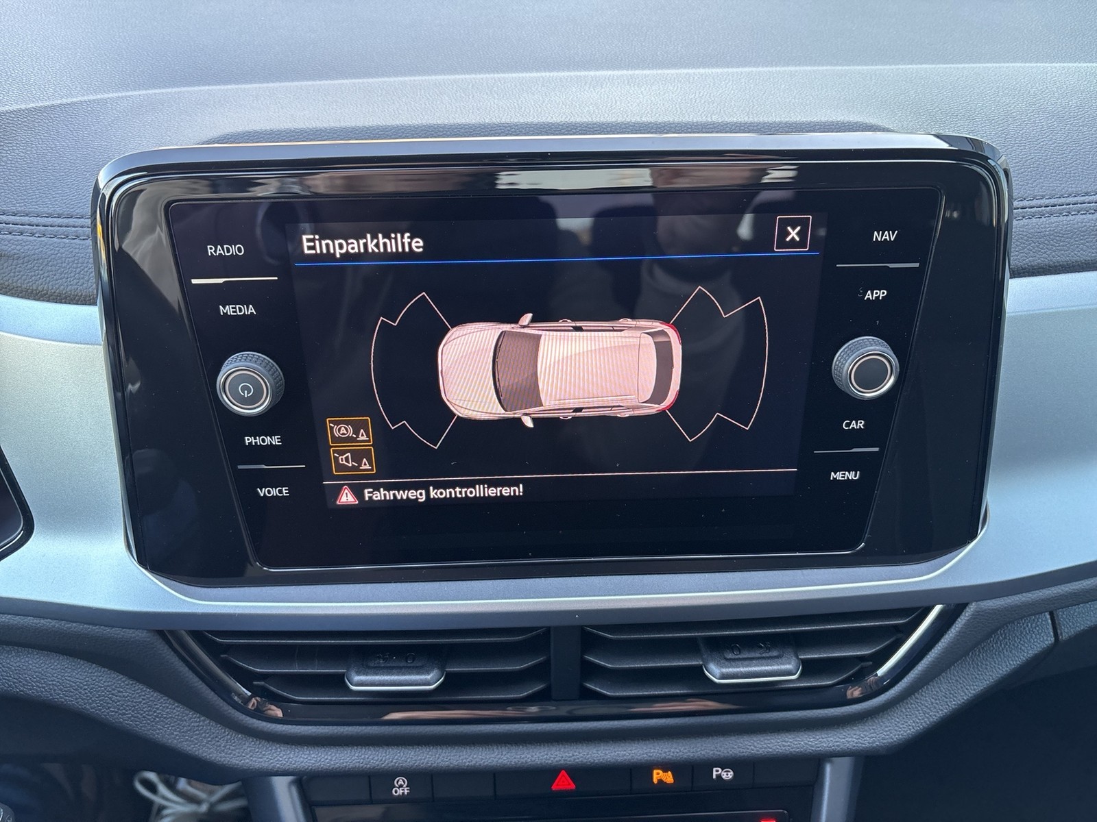 Volkswagen T-Roc 1.5 LIFE NAVI CARPLAY ALU SITZHEIZUNG LED
