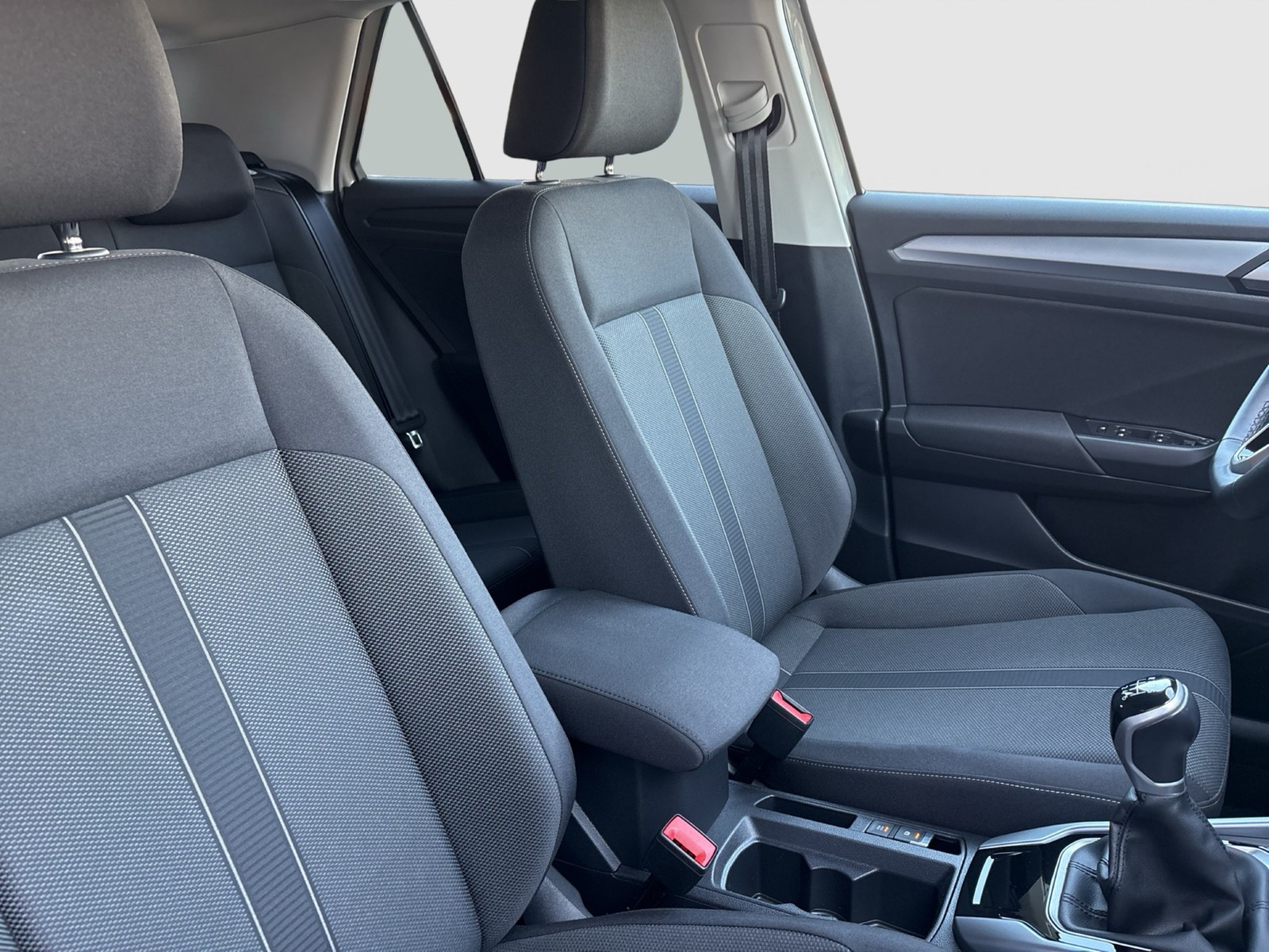 Volkswagen T-Roc 1.5 LIFE NAVI CARPLAY ALU SITZHEIZUNG LED