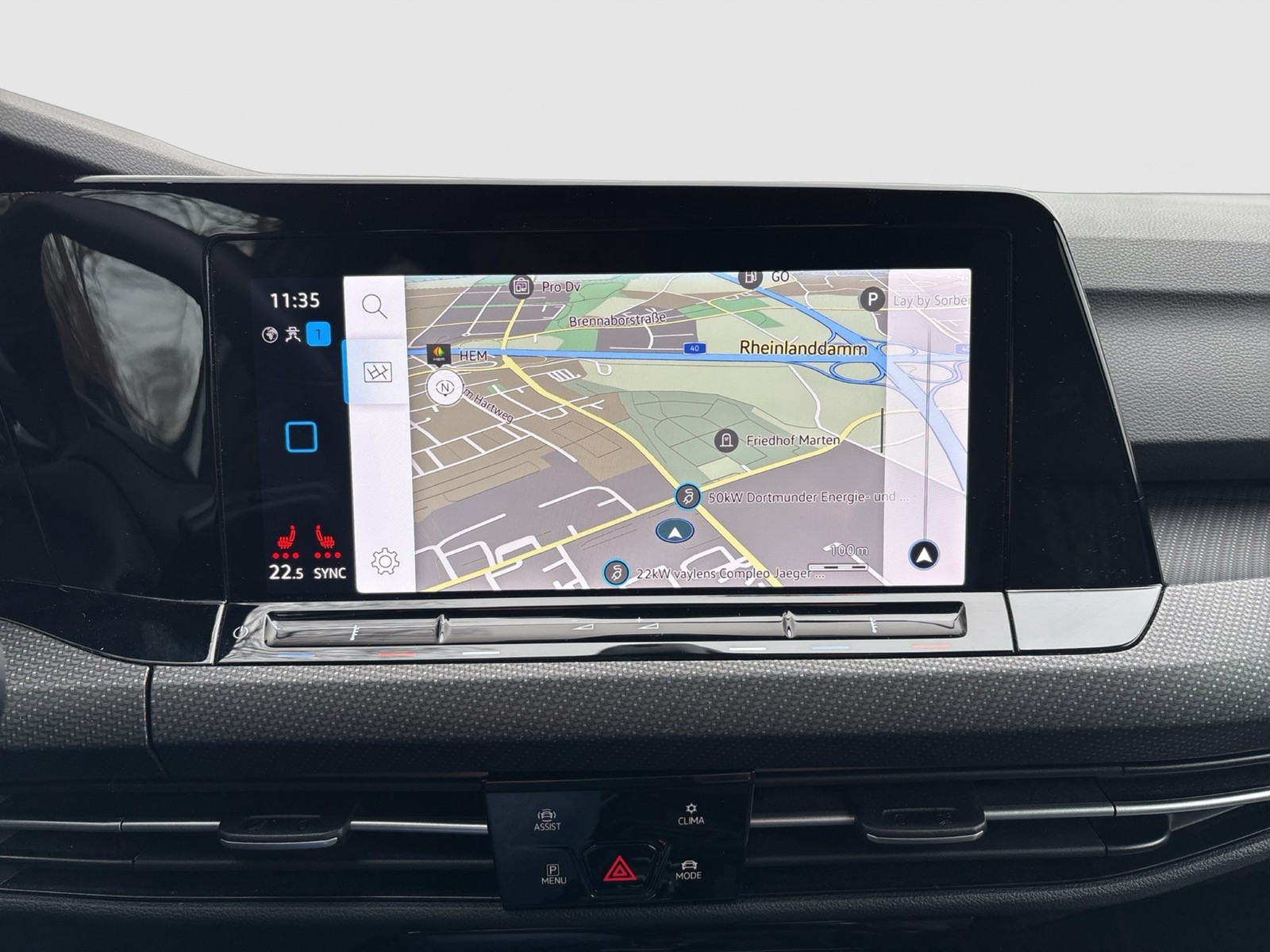 Volkswagen Golf VIII 1.5 eTSI R-LINE HARMAN KARDON PANO CAM