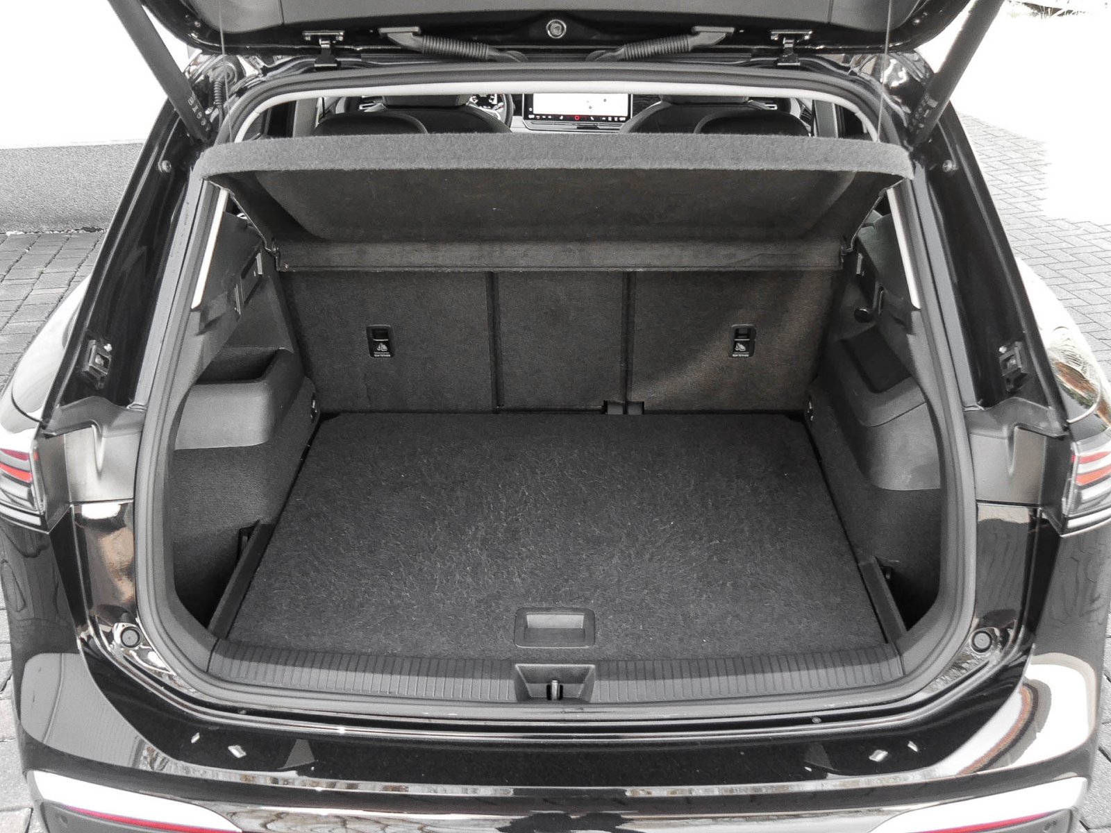Volkswagen Tiguan 1.5 ELEGANCE NEUES MODELL PANO AHK LM18