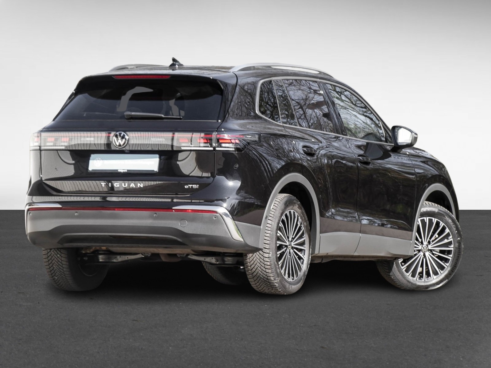Volkswagen Tiguan 1.5 ELEGANCE NEUES MODELL PANO AHK LM18