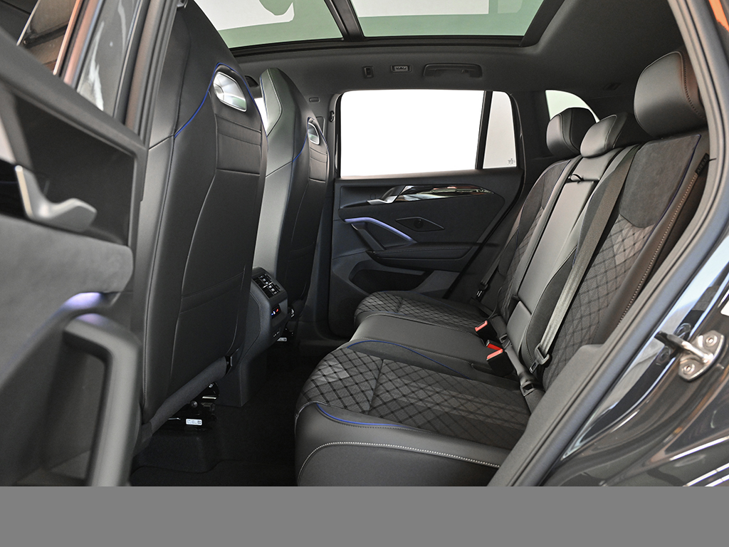 Volkswagen Tiguan 2.0 R-LINE DSG PANO AHK MATRIXLED 360CAM