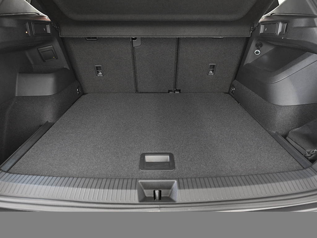 Volkswagen Tiguan 2.0 R-LINE DSG PANO AHK MATRIXLED 360CAM