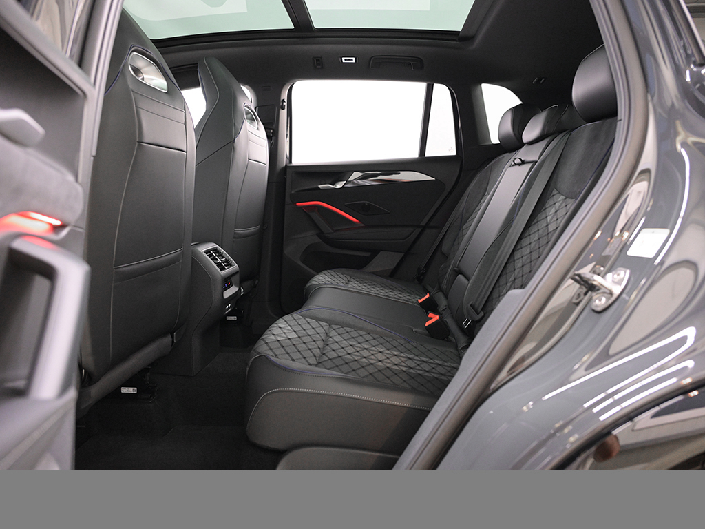 Volkswagen Tiguan 2.0 R-LINE DSG AHK PANO MATRIXLED HEADUP