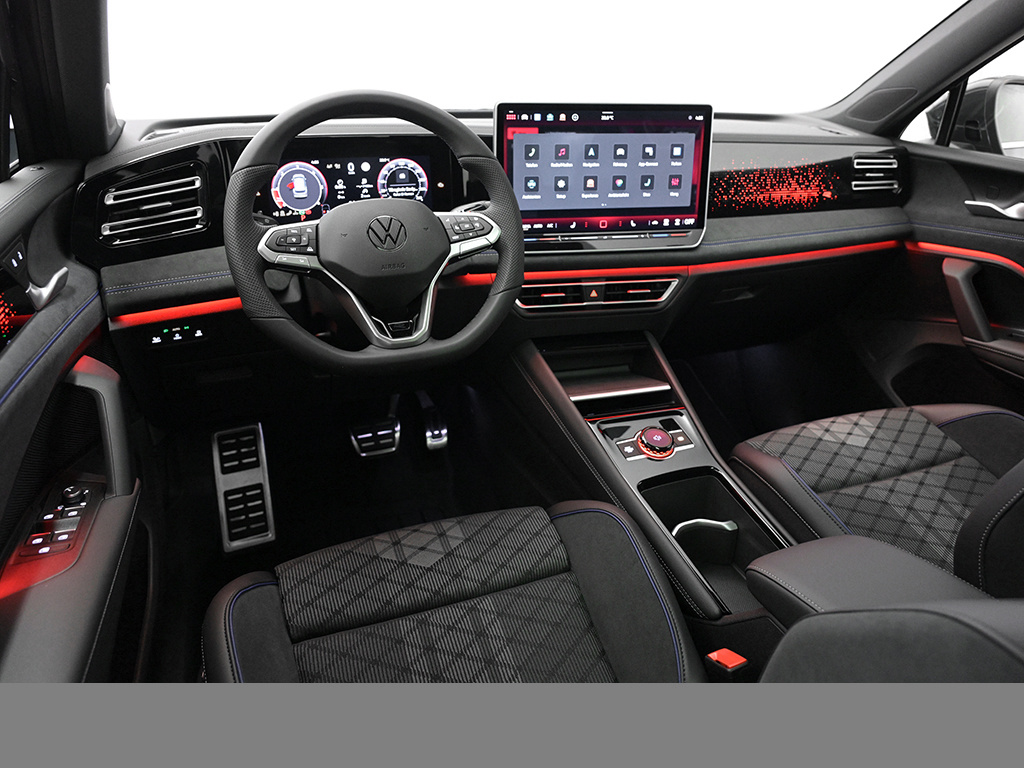 Volkswagen Tiguan 2.0 R-LINE DSG AHK PANO MATRIXLED HEADUP