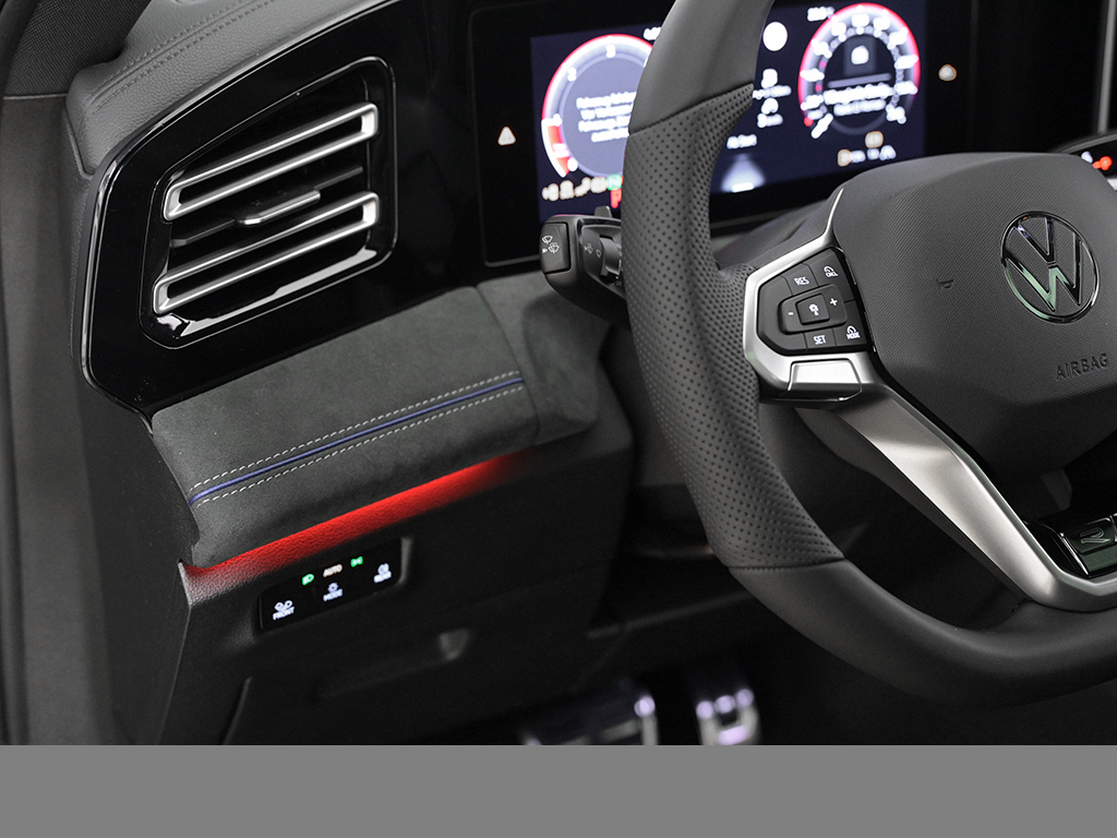 Volkswagen Tiguan 2.0 R-LINE DSG AHK PANO MATRIXLED HEADUP