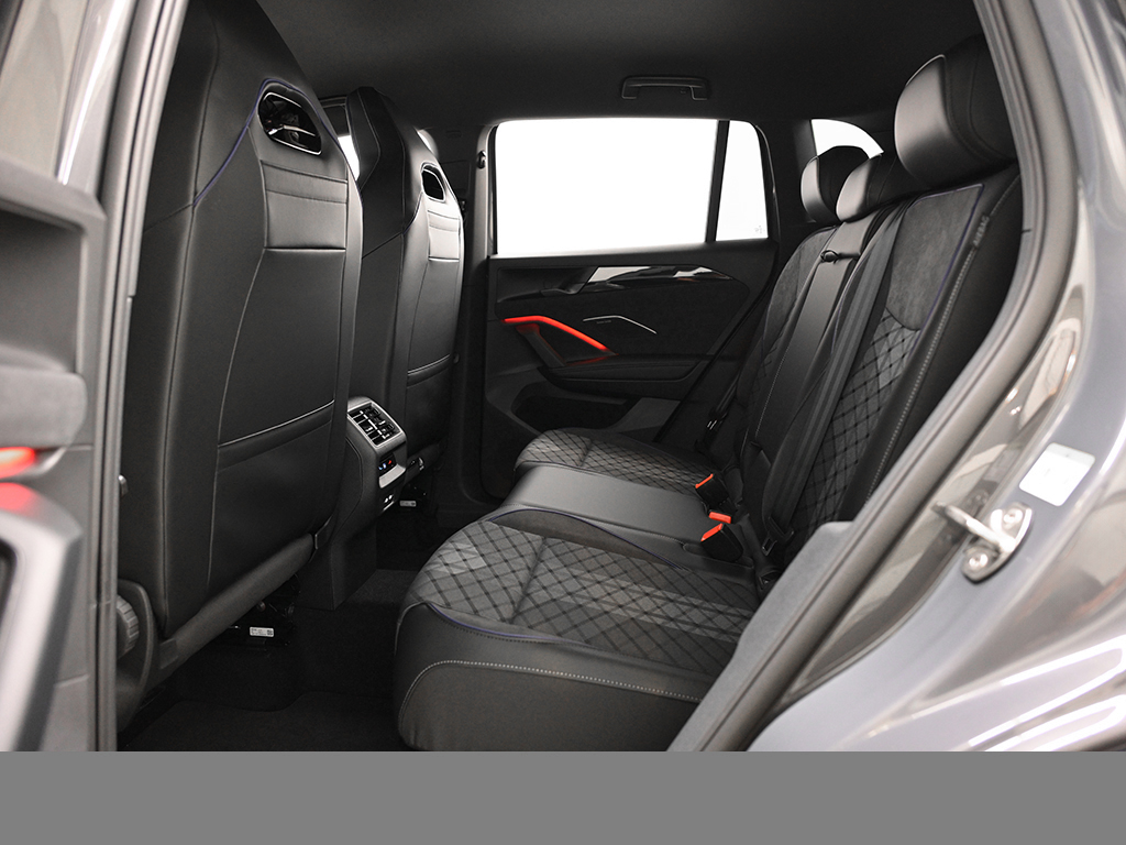 Volkswagen Tiguan eHYBRID R-LINE DSG BLACKSTYLE AHK