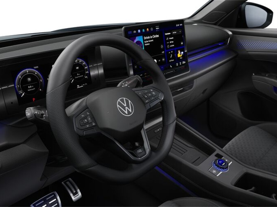 Volkswagen T-Roc R-LINE AHK BLACKSTYLE eKLAPPE ACC CAM LM19