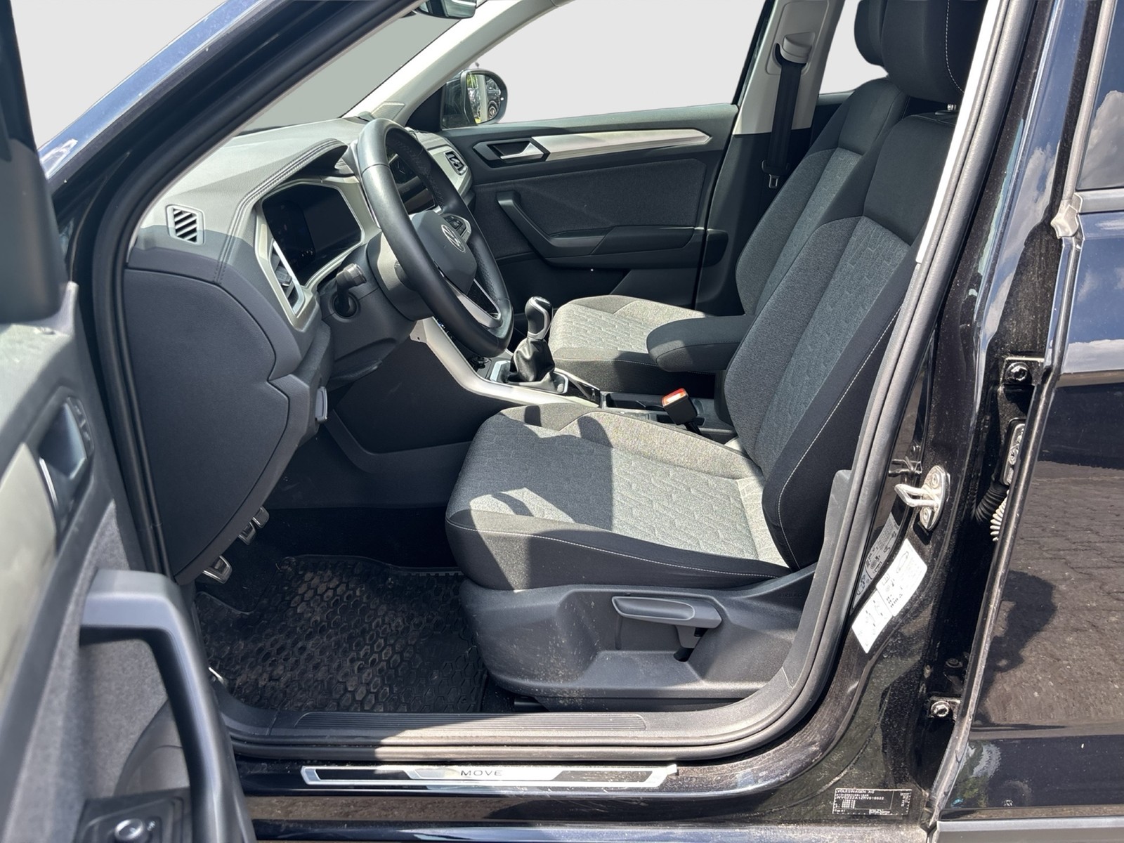 Volkswagen T-Roc 1.0 MOVE KAMERA ACC ALU17" NAVI CARPLAY