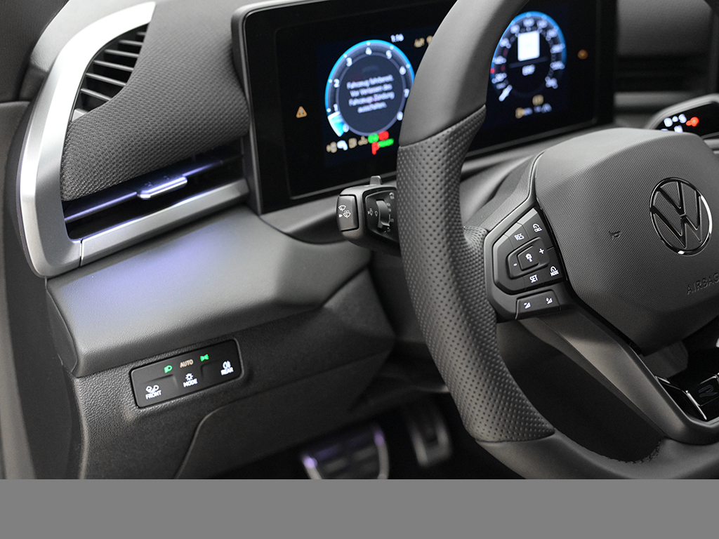 Volkswagen T-Roc 1.5 R-LINE DSG HARMANKARDON AHK MATRIXLED