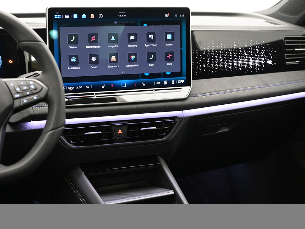 Volkswagen Tiguan 1.5 R-LINE DSG BLACKSTYLE AHK eKLAPPE