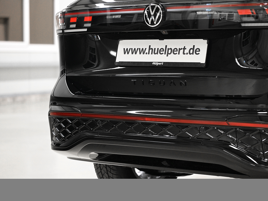 Volkswagen Tiguan 1.5 R-LINE DSG BLACKSTYLE AHK eKLAPPE