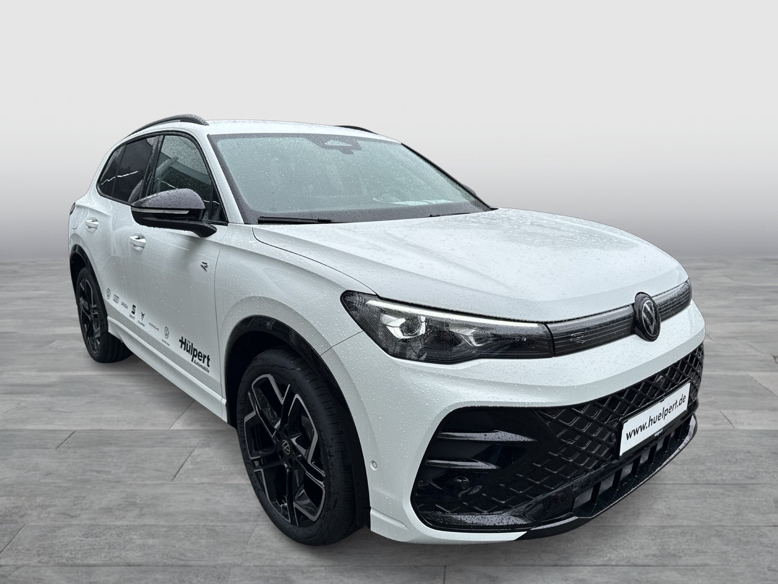 Volkswagen Tiguan 1.5 R-LINE DSG BLACKSTYLE AHK 20LM