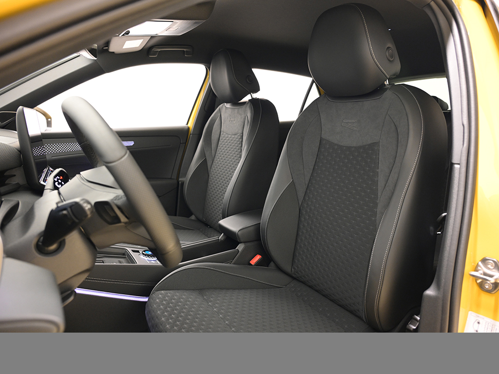 Volkswagen T-Roc 1.5 R-LINE DSG BLACKSTYLE AHK MATRIXLED