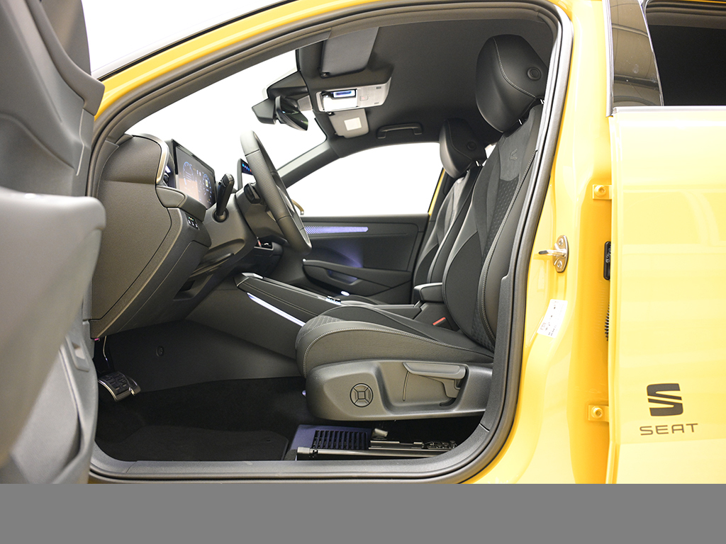 Volkswagen T-Roc 1.5 R-LINE DSG BLACKSTYLE AHK MATRIXLED