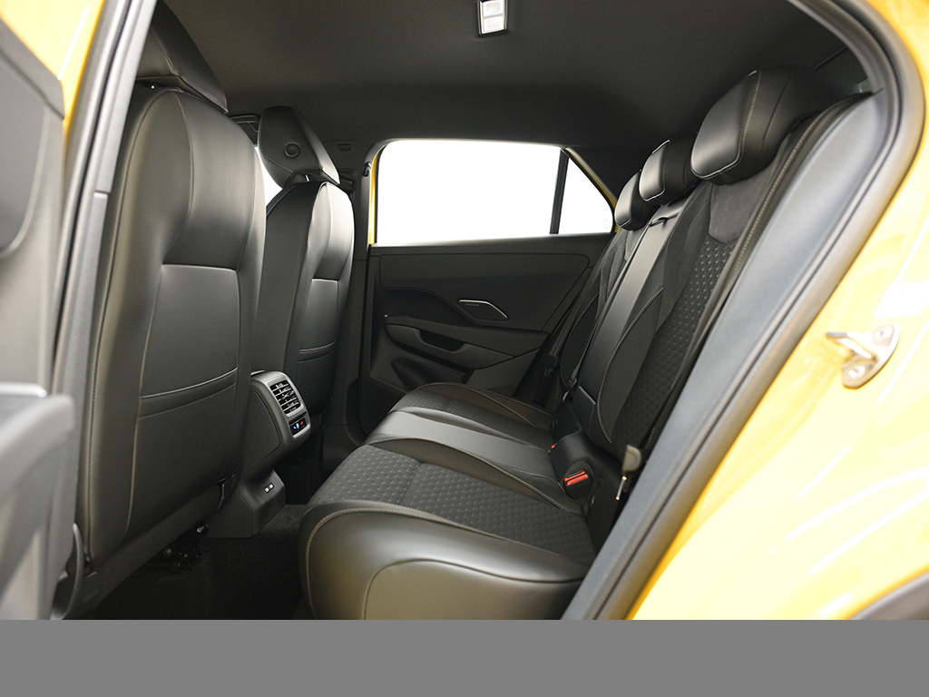 Volkswagen T-Roc 1.5 R-LINE DSG BLACKSTYLE AHK MATRIXLED