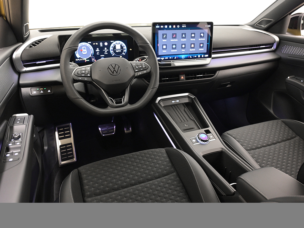 Volkswagen T-Roc 1.5 R-LINE DSG BLACKSTYLE AHK MATRIXLED