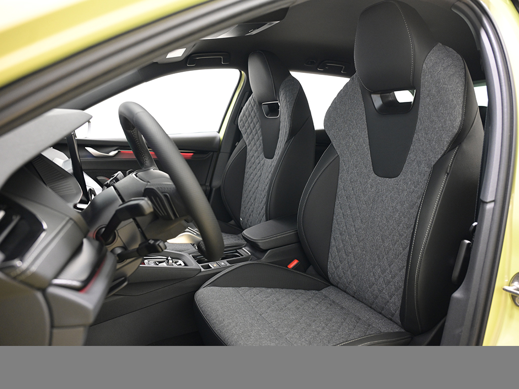 Skoda Octavia Combi 1.5 SPORTLINE AHK CANTON STANDHZG