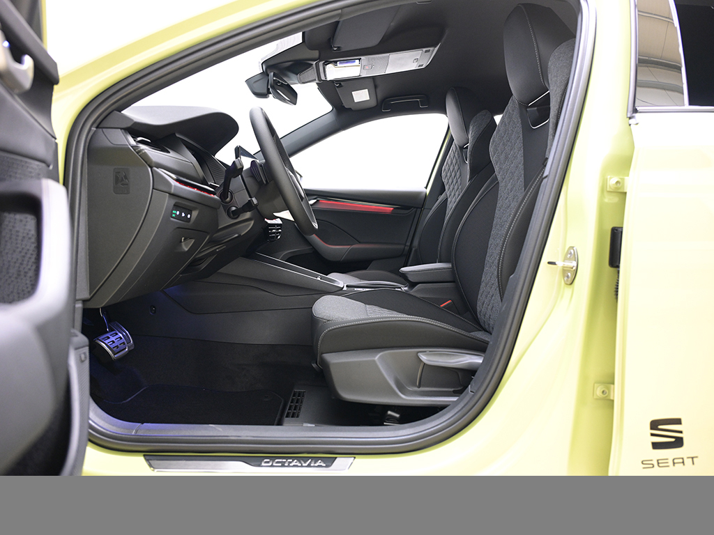 Skoda Octavia Combi 1.5 SPORTLINE AHK CANTON STANDHZG