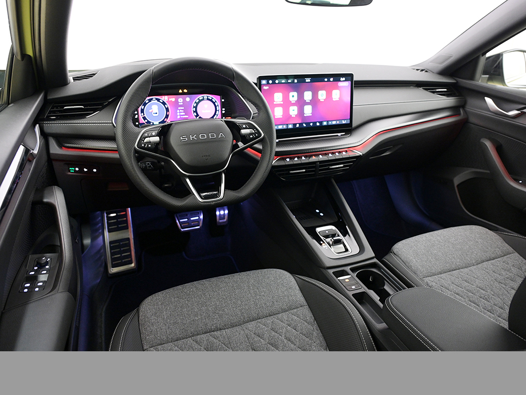 Skoda Octavia Combi 1.5 SPORTLINE AHK CANTON STANDHZG