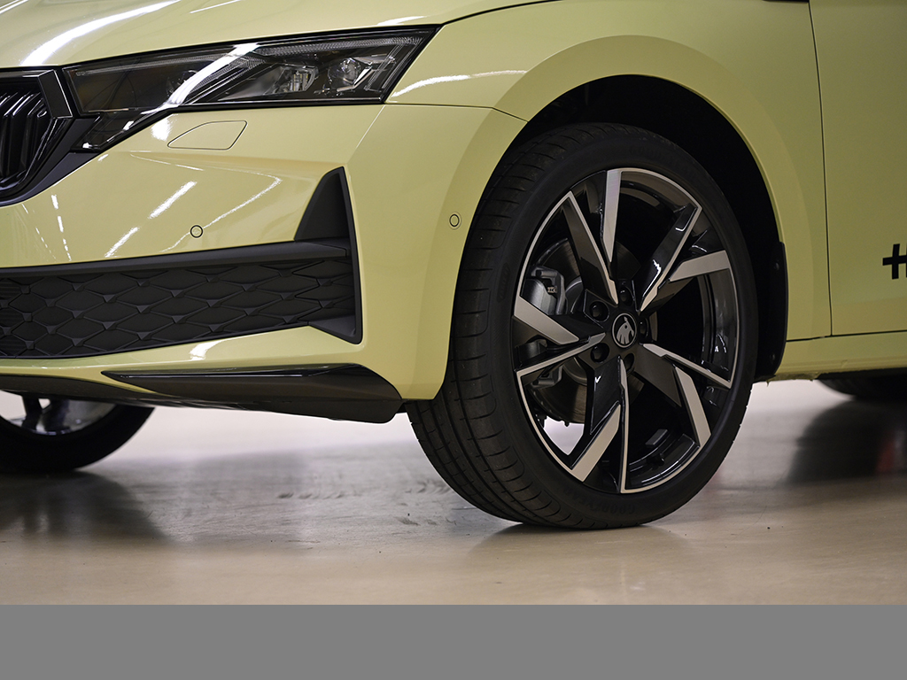 Skoda Octavia Combi 1.5 SPORTLINE AHK CANTON STANDHZG