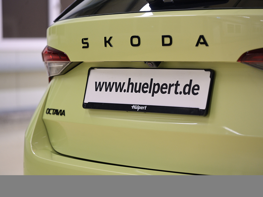 Skoda Octavia Combi 1.5 SPORTLINE AHK CANTON STANDHZG