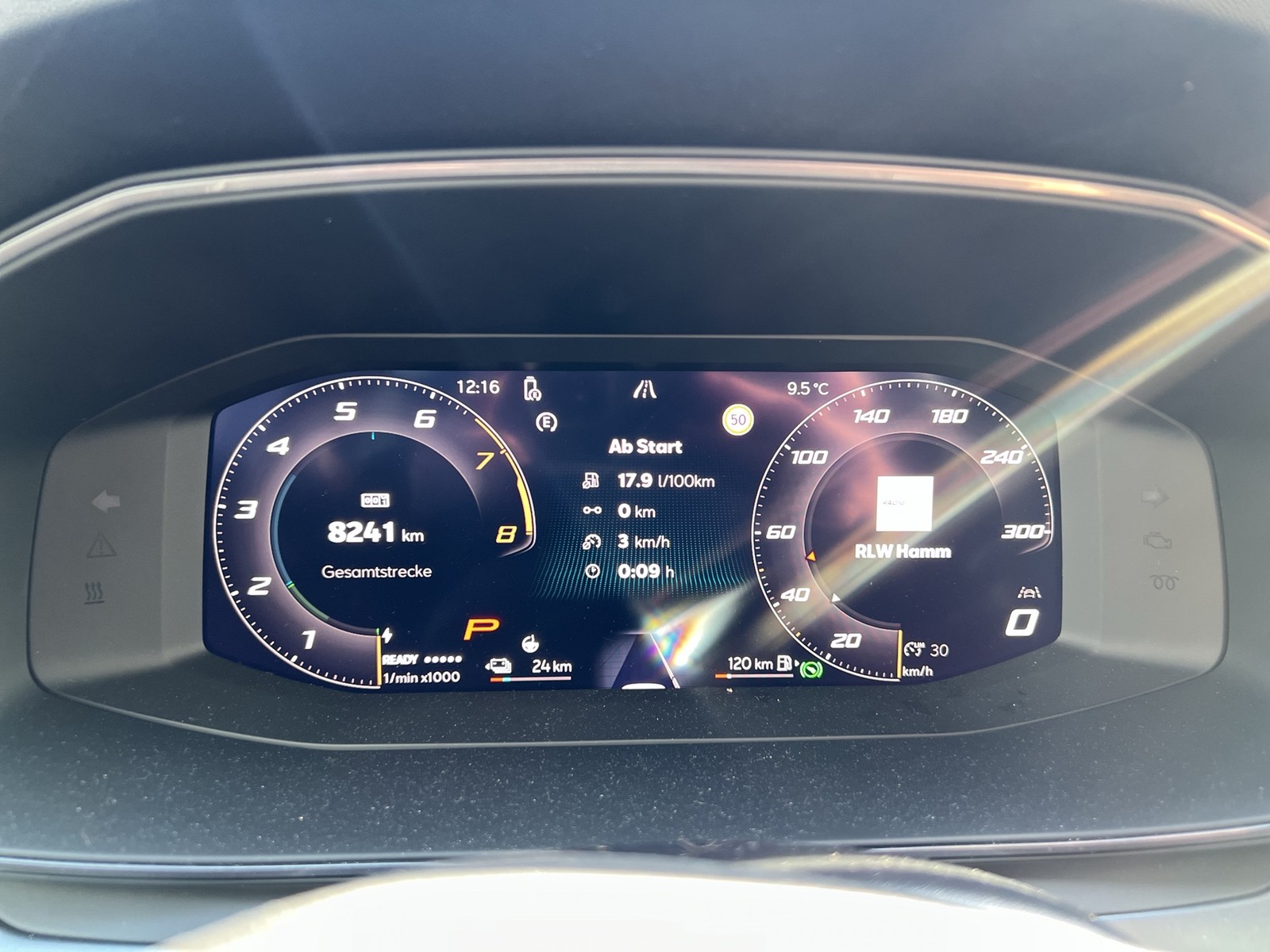 Cupra Leon ST 1.5 HYBRID FACELIFT CAM ACC LM18 MATRIX