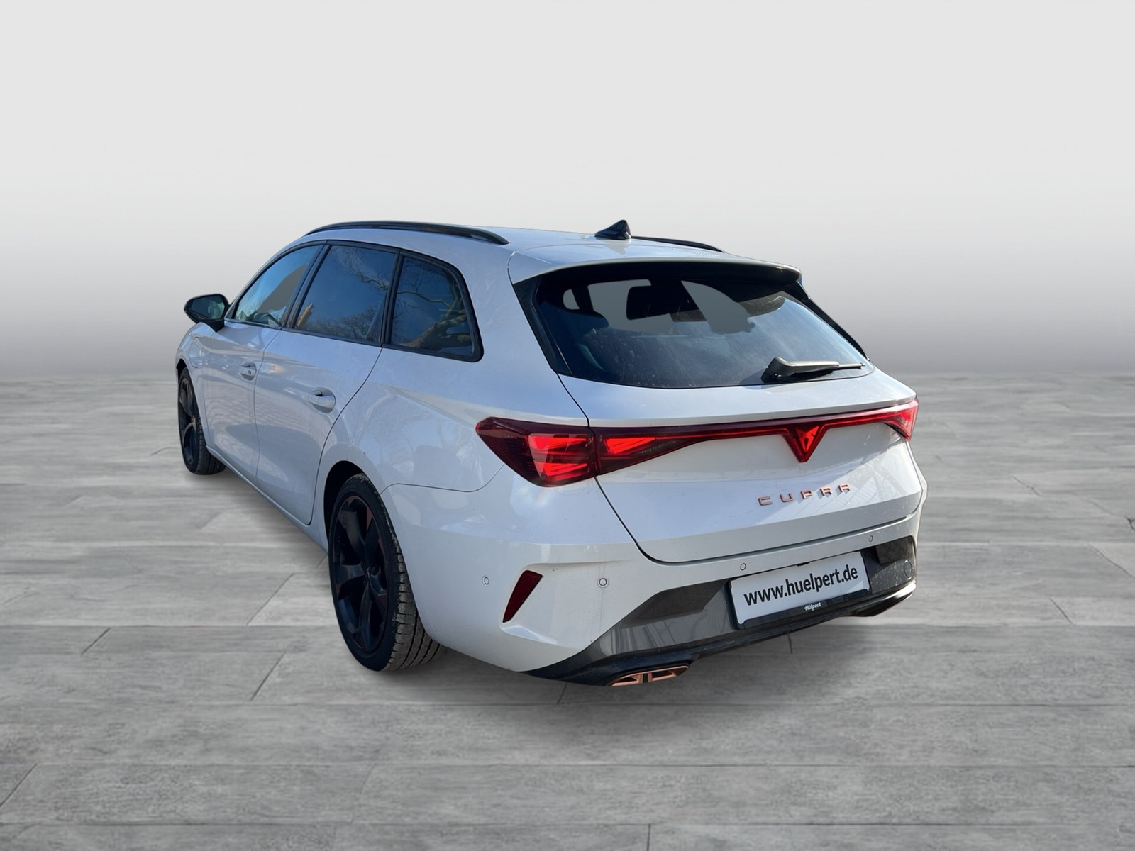 Cupra Leon ST 1.5 HYBRID FACELIFT CAM ACC LM18 MATRIX