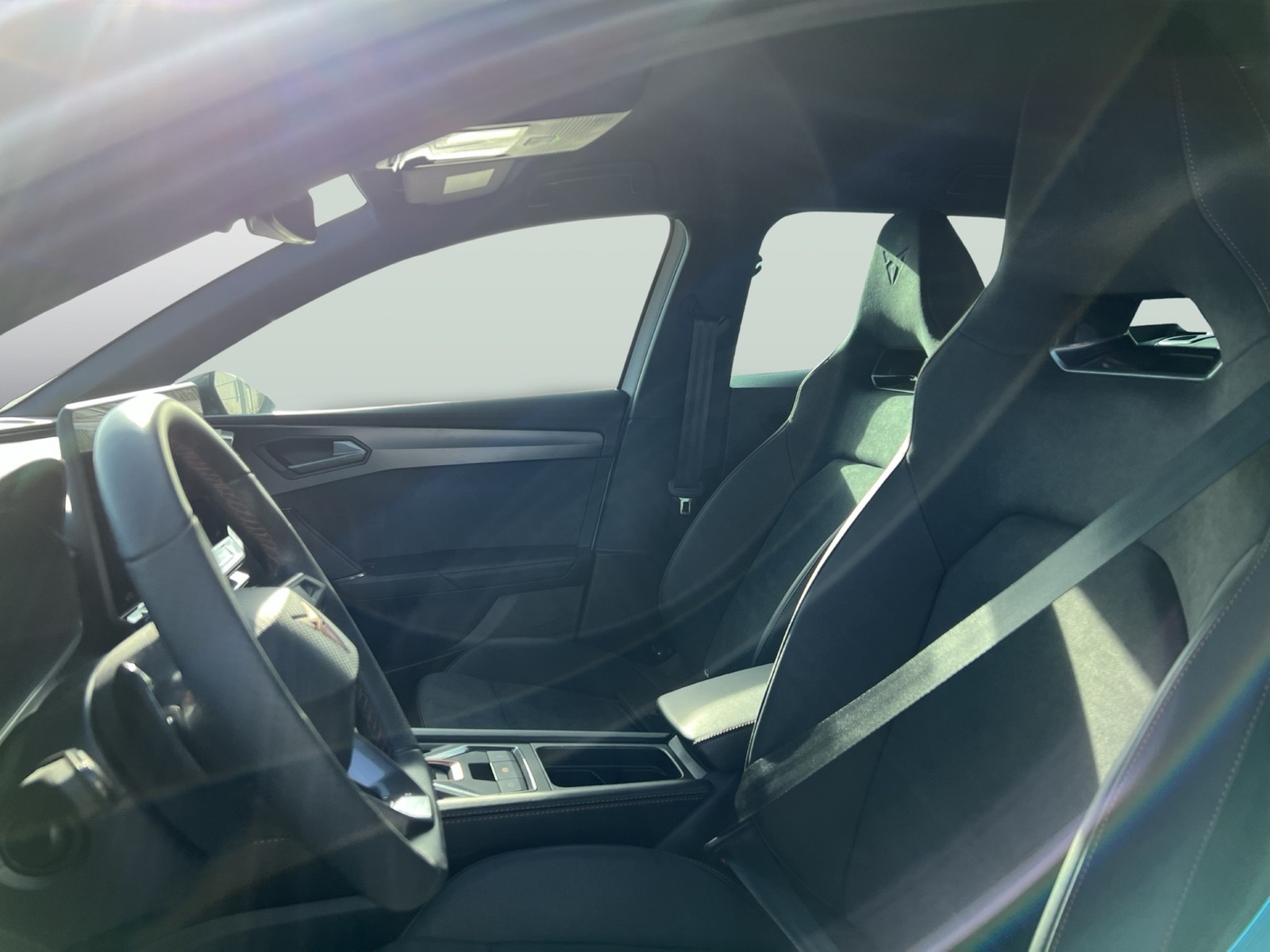 Cupra Leon ST 1.5 HYBRID FACELIFT CAM ACC LM18 MATRIX