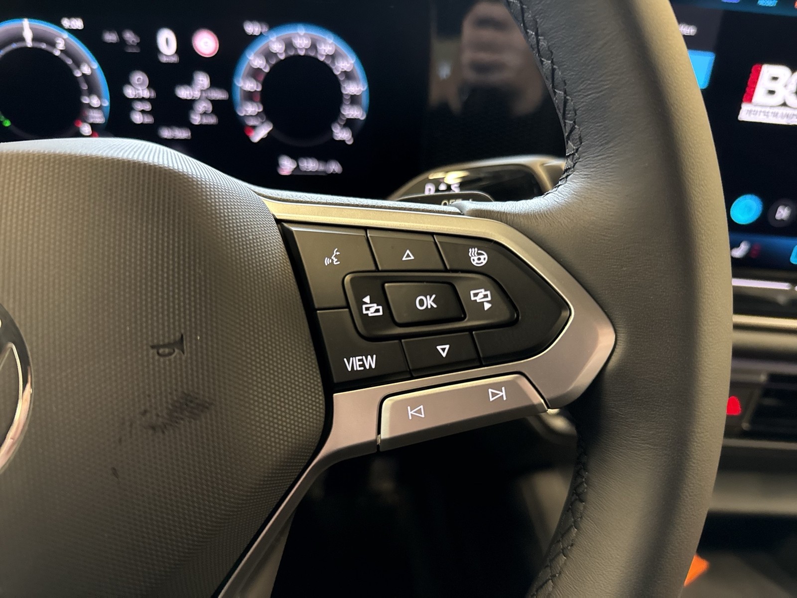 Volkswagen Tiguan 1.5 HYBRID LIFE CAM ACC LM18 CARPLAY