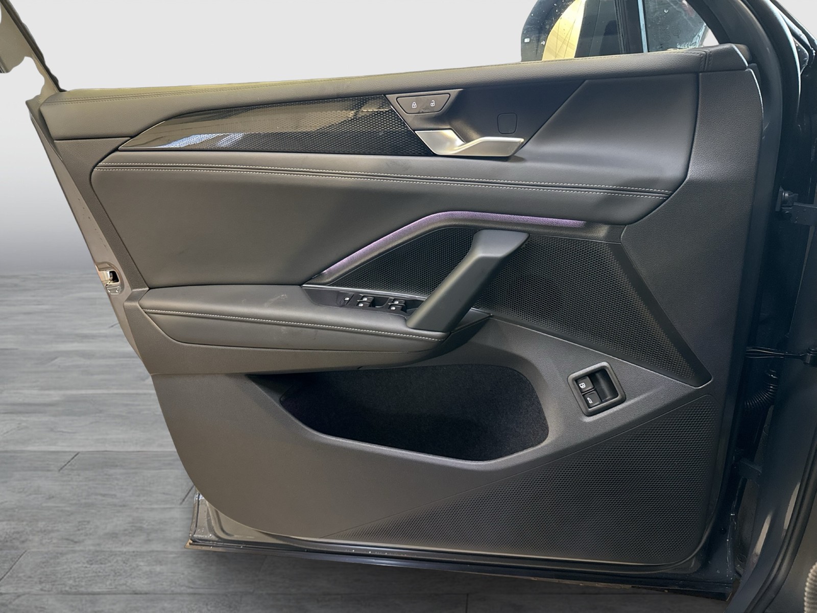 Volkswagen Tiguan 1.5 HYBRID LIFE CAM ACC LM18 CARPLAY