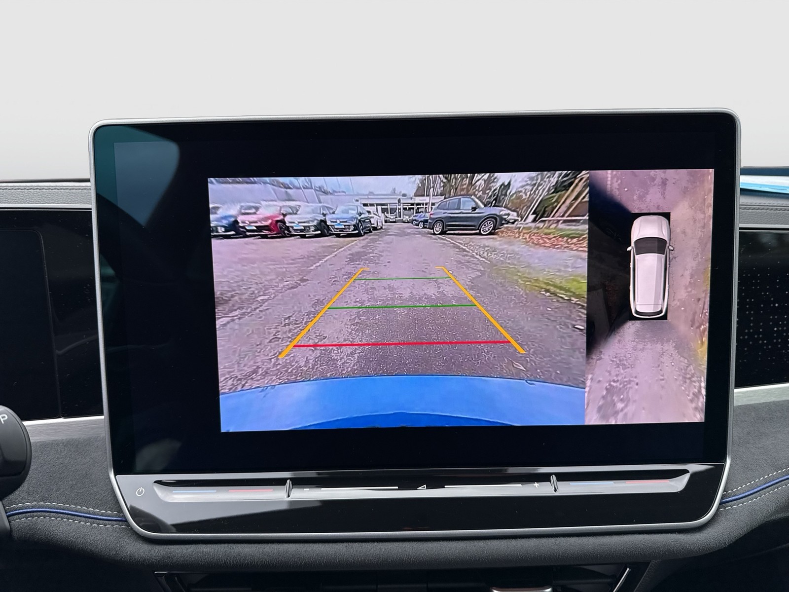 Volkswagen Passat Variant 2.0 R-LINE 4X4 NEUESMODELL AHK 18Z