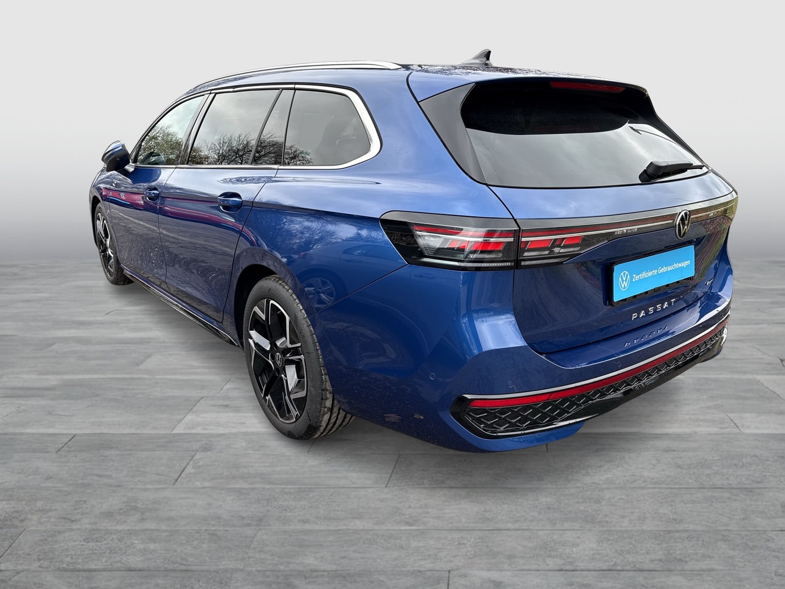 Volkswagen Passat Variant 2.0 R-LINE 4X4 NEUESMODELL AHK 18Z