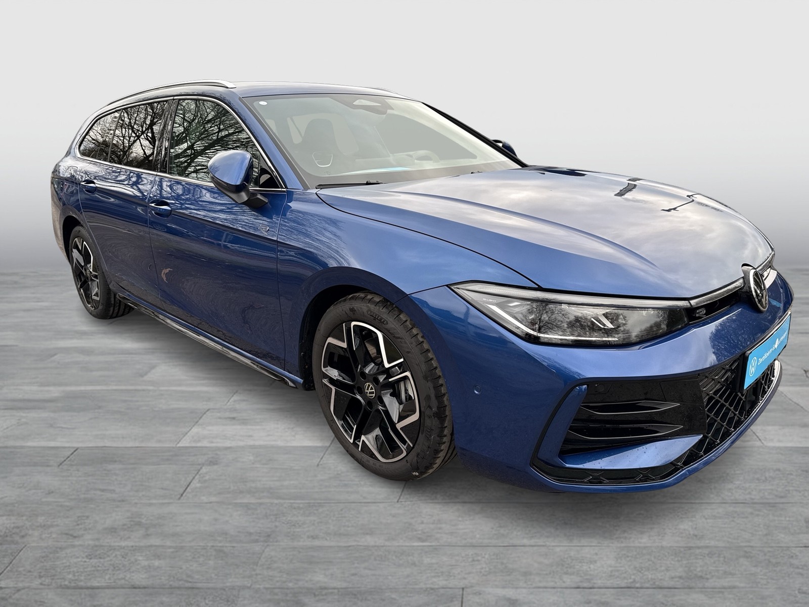 Volkswagen Passat Variant 2.0 R-LINE 4X4 NEUESMODELL AHK 18Z