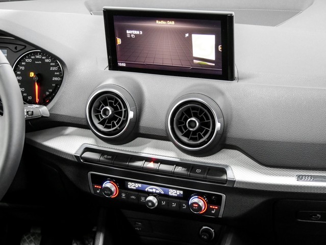 Audi Q2 30 advanced SITZHEIZUNG eKLAPPE CARPLAY