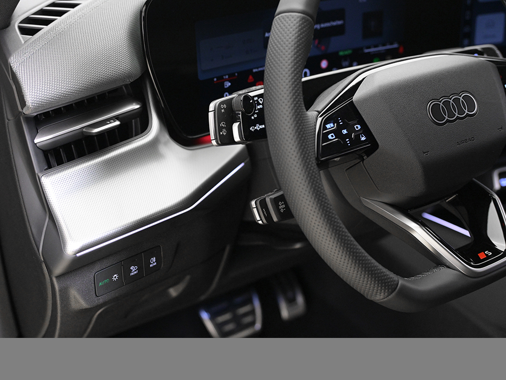 Audi Q3 TFSI S tronic S Line AHK+Funktionspaket+Sonnenschutzverglasung