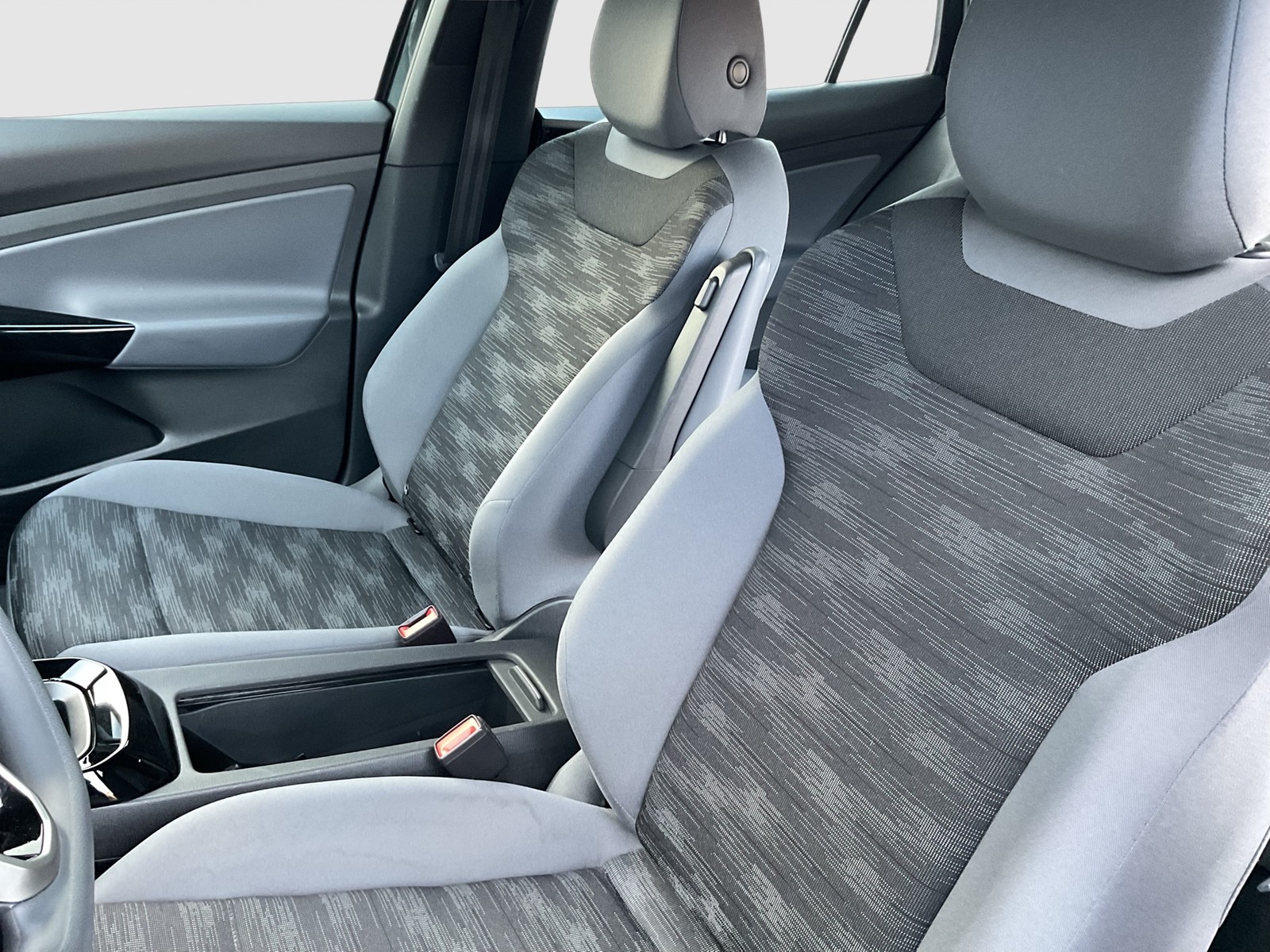 Volkswagen ID.4 PURE LM19 NAVI CARPLAY EINPARKHILFE LED DAB+