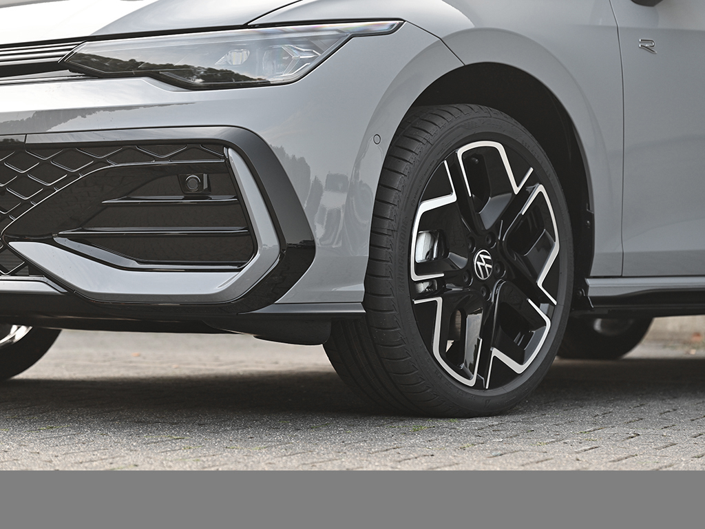 Volkswagen Golf Variant 2.0 R-LINE DSG BLACKSTYLE PANO AHK